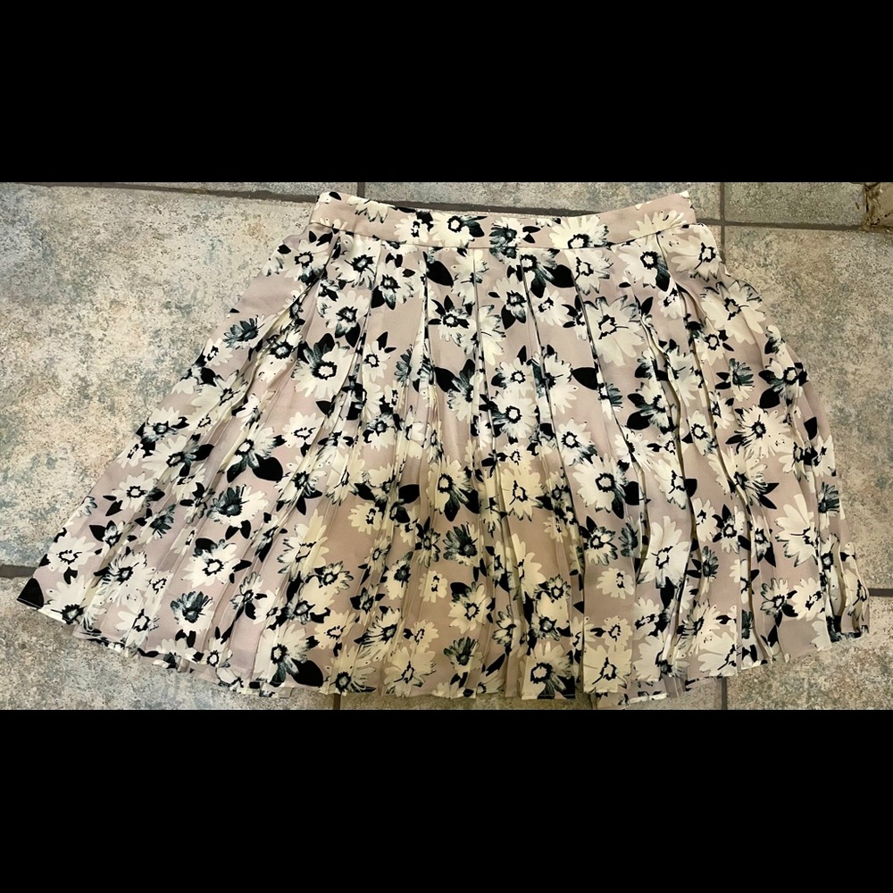 Banana Republic Floral Pleated Skirt